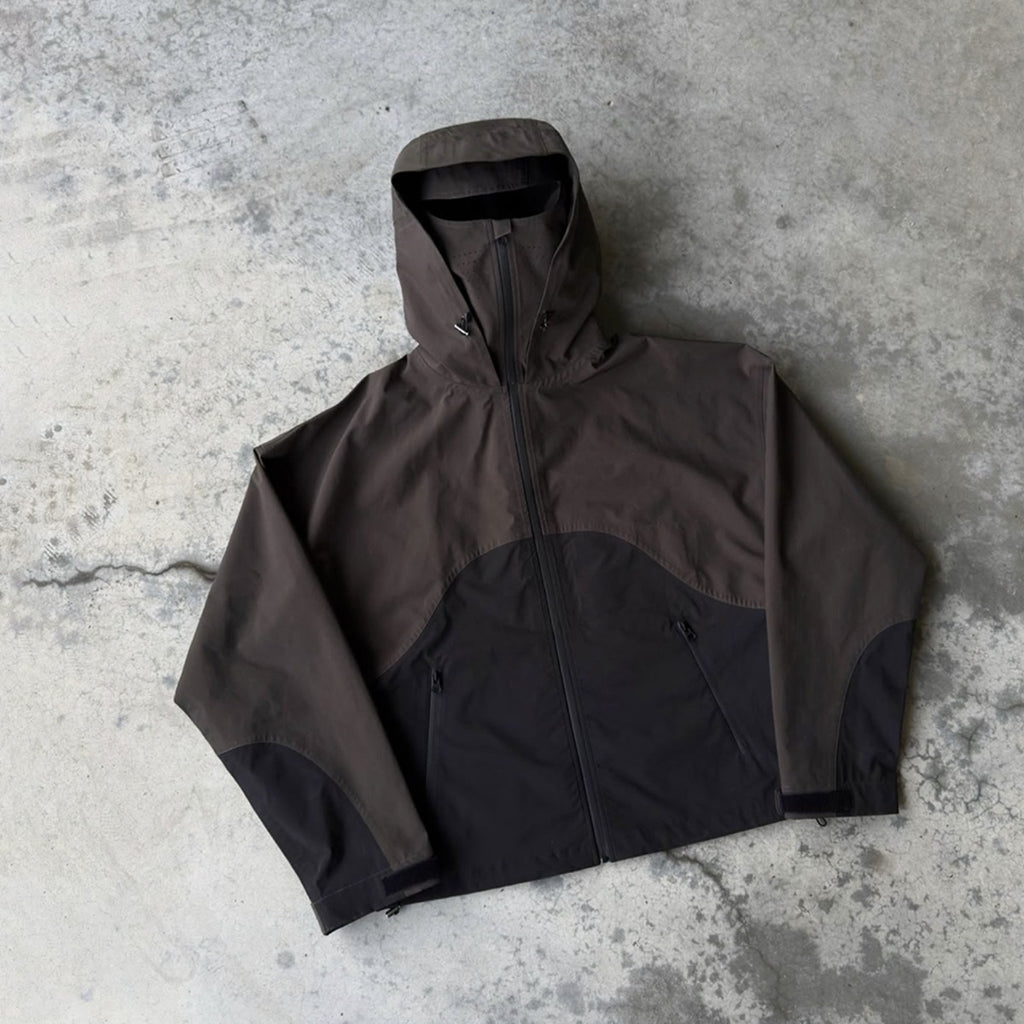 Fell Shell Jacket in Earth / Black