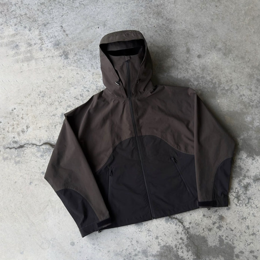 Fell Shell Jacket in Earth / Black